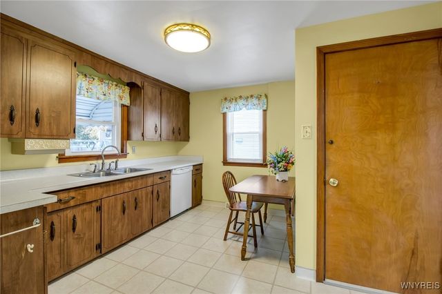 1226 87th Street, Niagara Falls, NY 14304