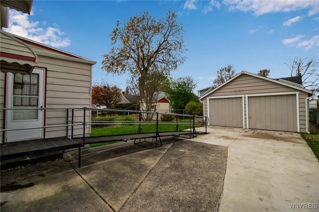 1226 87th Street, Niagara Falls, NY 14304