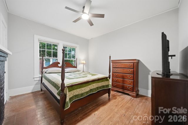 211 Lenoir Street, Morganton, NC 28655