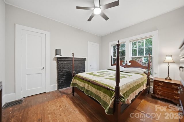 211 Lenoir Street, Morganton, NC 28655