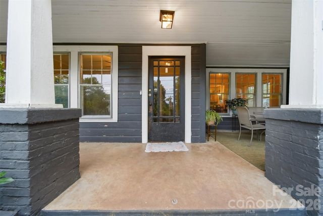 211 Lenoir Street, Morganton, NC 28655