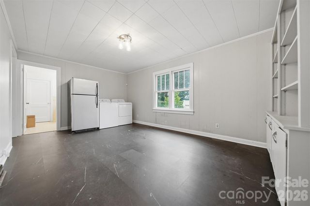 211 Lenoir Street, Morganton, NC 28655