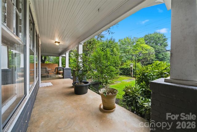 211 Lenoir Street, Morganton, NC 28655