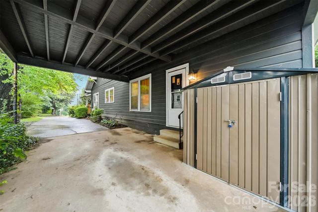 211 Lenoir Street, Morganton, NC 28655