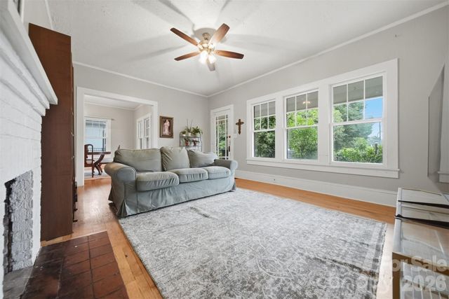 211 Lenoir Street, Morganton, NC 28655