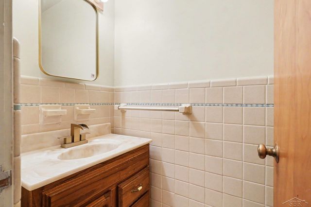 1740 Wilson Avenue, Saginaw, MI 48638