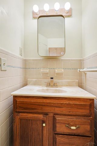 1740 Wilson Avenue, Saginaw, MI 48638