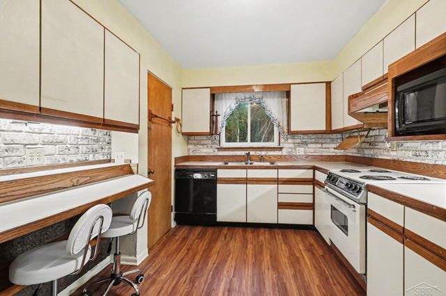 1740 Wilson Avenue, Saginaw, MI 48638