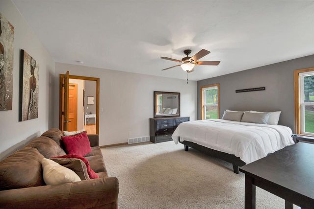 4011 GARRETT STREET, De Pere, WI 54115