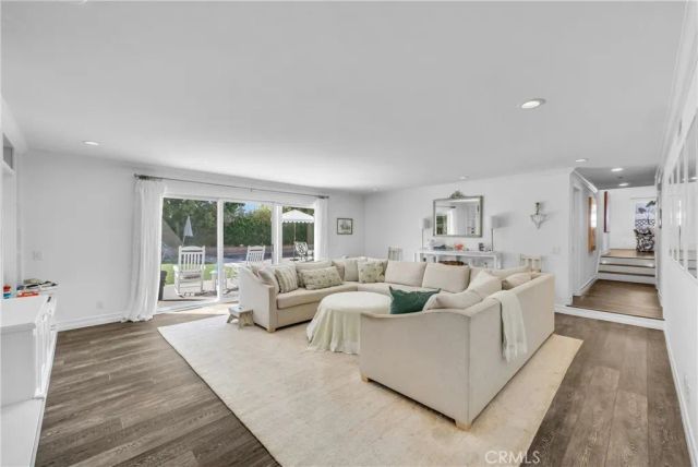 1915 Leeward Lane, Newport Beach, CA 92660