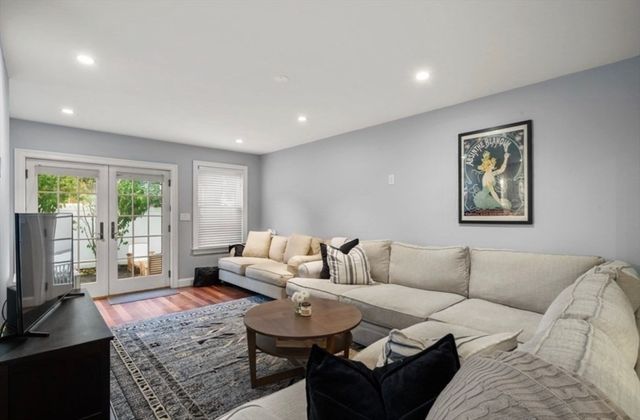 159 N Street, Boston, MA 02127