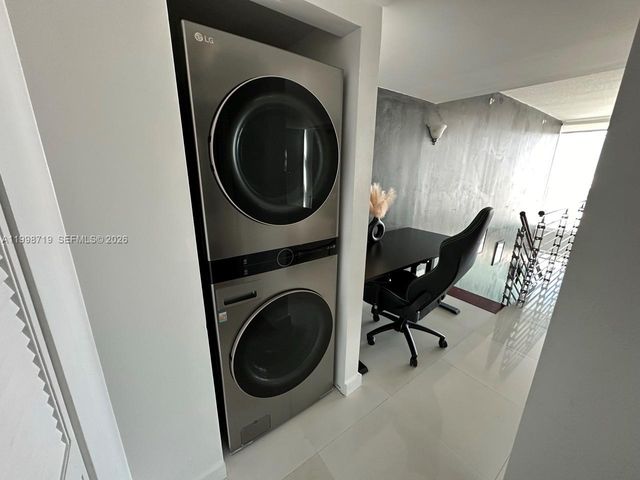 41 SE 5th St 1201, Miami, FL 33131