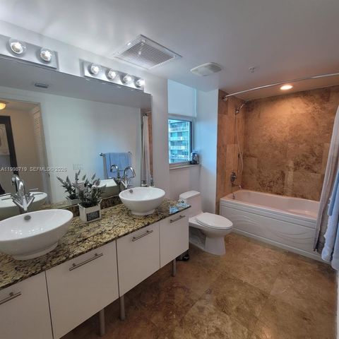 41 SE 5th St 1201, Miami, FL 33131