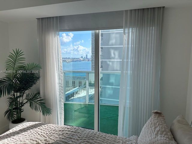 41 SE 5th St 1201, Miami, FL 33131