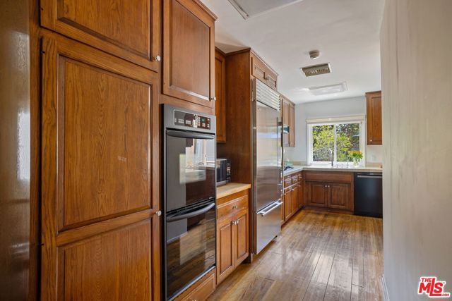 11742 Chenault Street, Los Angeles, CA 90049