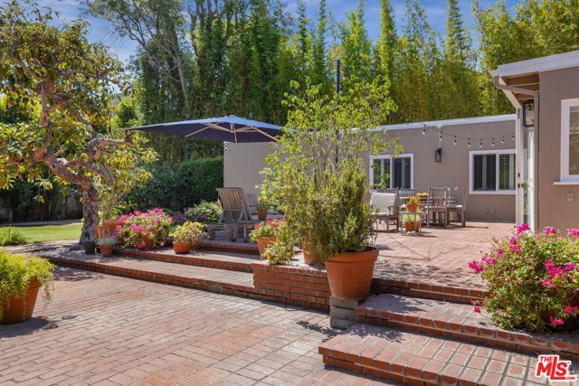 11742 Chenault Street, Los Angeles, CA 90049