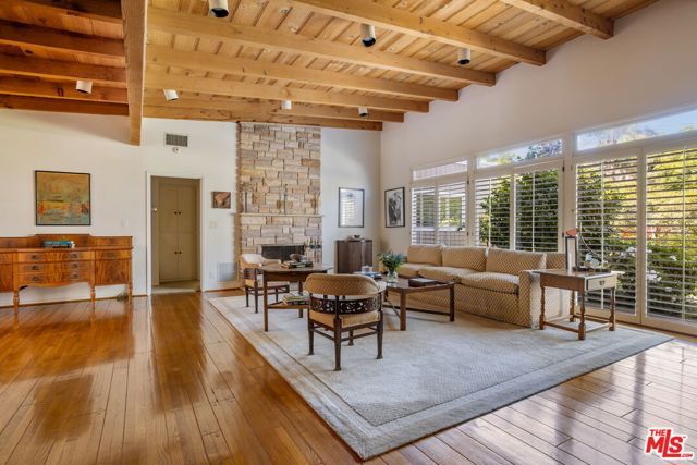 11742 Chenault Street, Los Angeles, CA 90049