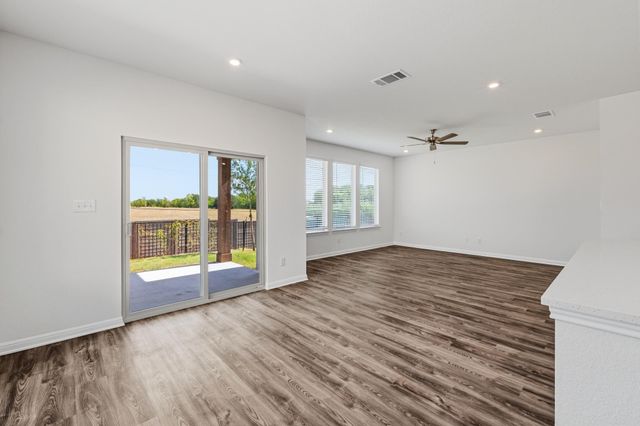 2210A Cornfield DR, Pflugerville, TX 78660
