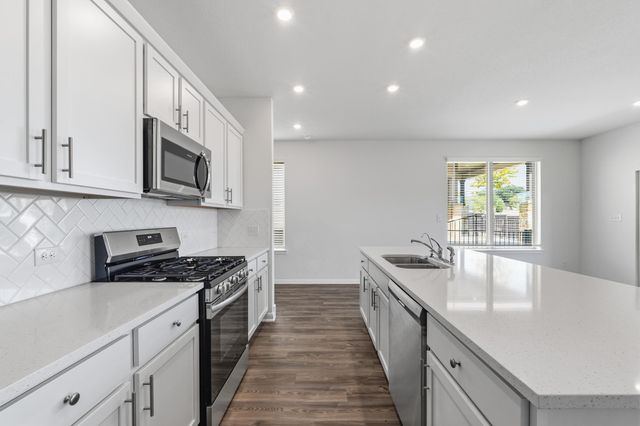 2210A Cornfield DR, Pflugerville, TX 78660