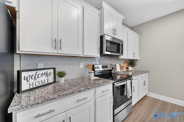 3245 Mcclellan Way SE, Decatur, AL 35603