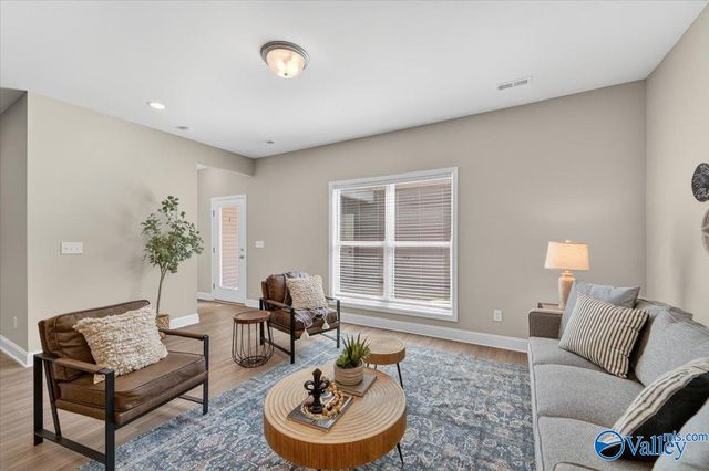 3245 Mcclellan Way SE, Decatur, AL 35603