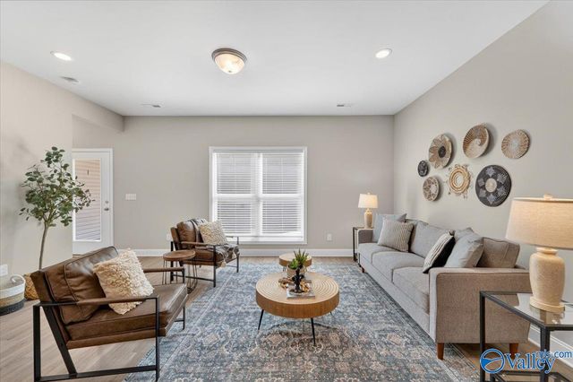 3245 Mcclellan Way SE, Decatur, AL 35603