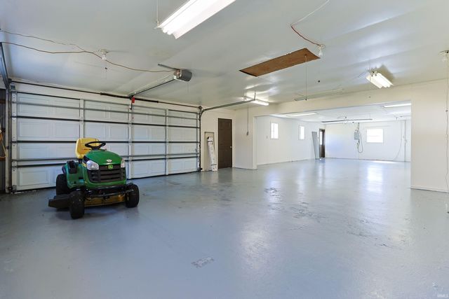 50615 Oakland Avenue, South Bend, IN 46637