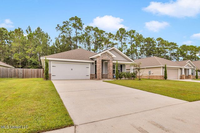 6595 Eastland Circle, Biloxi, MS 39532