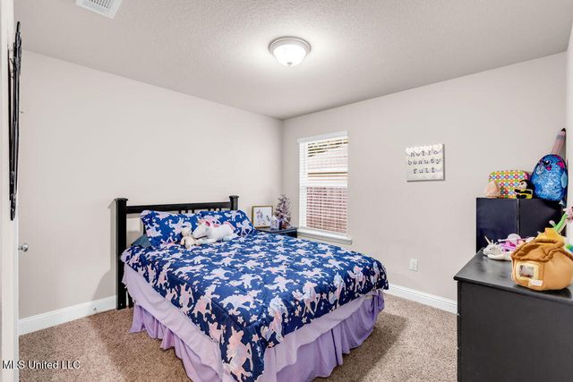 6595 Eastland Circle, Biloxi, MS 39532