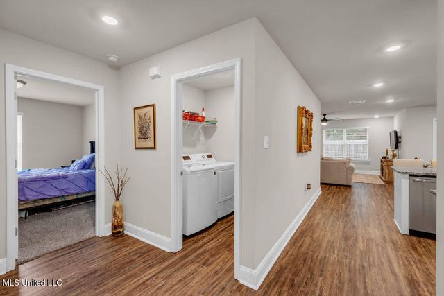 6595 Eastland Circle, Biloxi, MS 39532