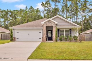 6595 Eastland Circle, Biloxi, MS 39532