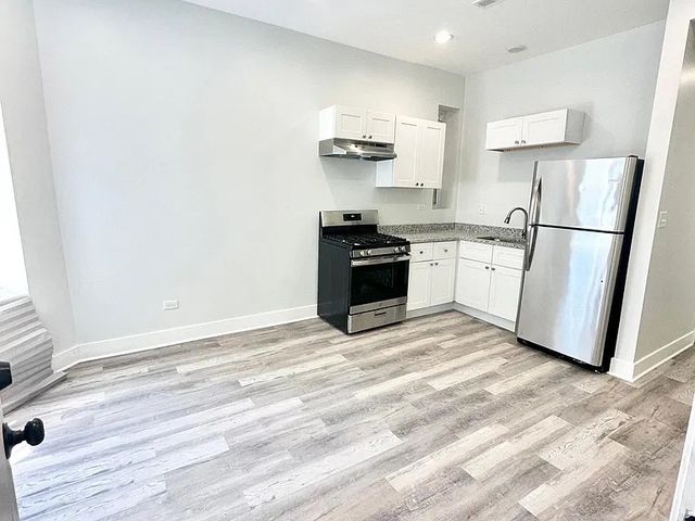 2224 S Sacramento Avenue 1, Chicago, IL 60623