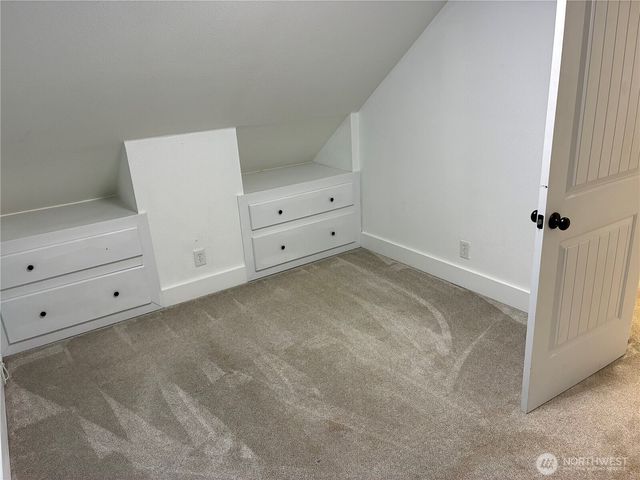 1977 Harding Street, Enumclaw, WA 98022
