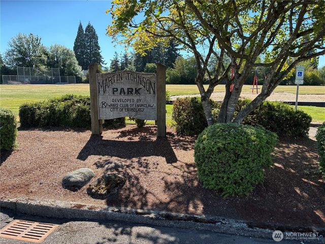 1977 Harding Street, Enumclaw, WA 98022