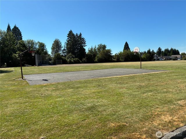 1977 Harding Street, Enumclaw, WA 98022