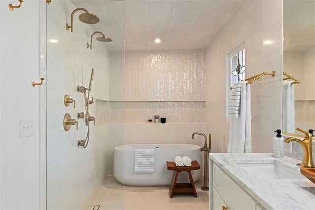 1275 The By NE Way, Atlanta, GA 30306