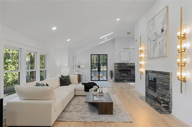 1275 The By NE Way, Atlanta, GA 30306