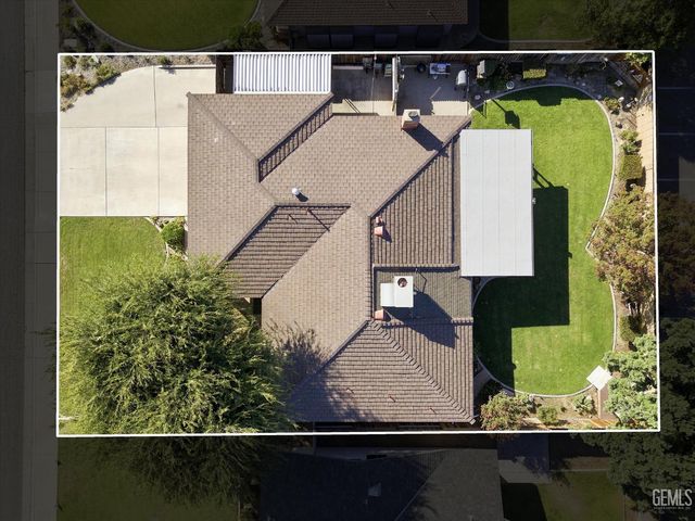 208 Glen Oaks Drive, Bakersfield, CA 93309