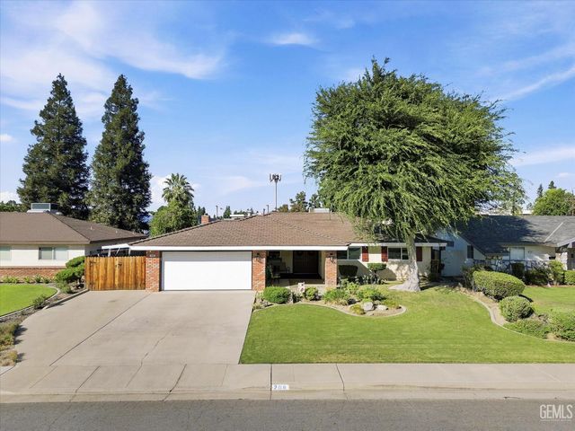 208 Glen Oaks Drive, Bakersfield, CA 93309