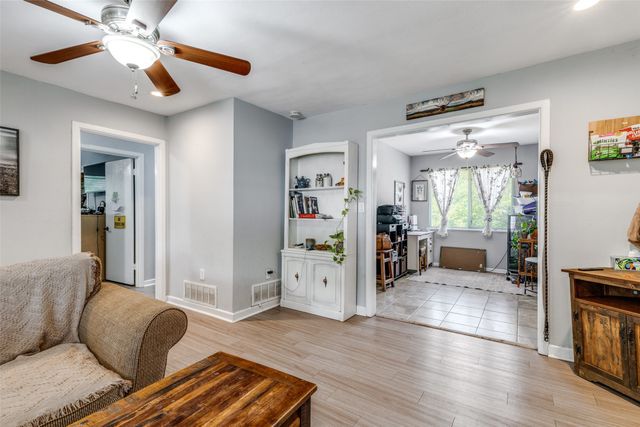 4233 Ridgecrest Circle, Lake Worth, TX 76135