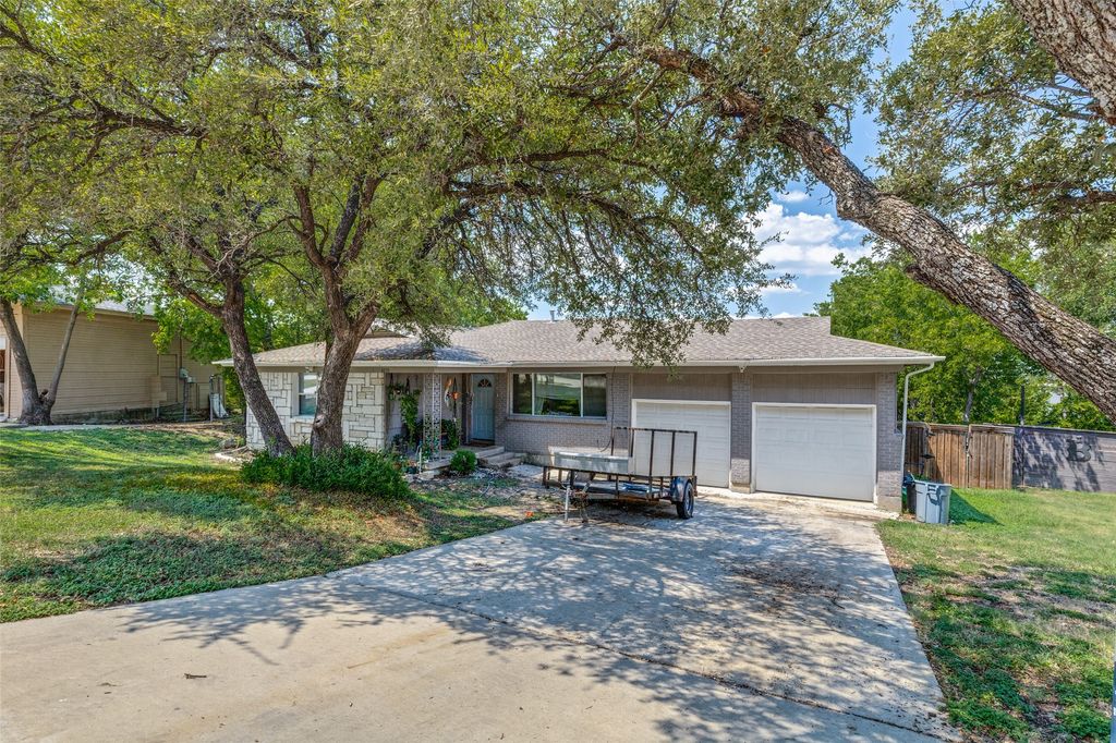 4233 Ridgecrest Circle, Lake Worth, TX 76135