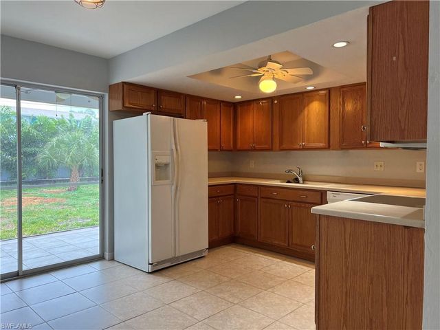 691 110th AVE N, Naples, FL 34108