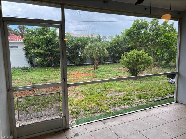 691 110th AVE N, Naples, FL 34108