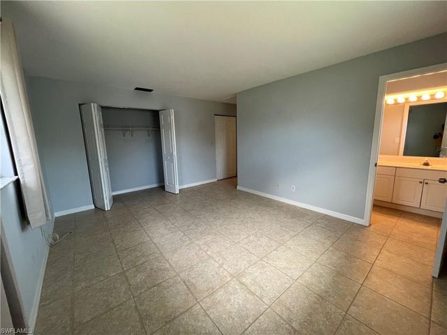 691 110th AVE N, Naples, FL 34108