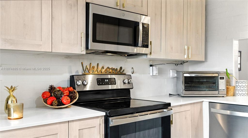 2705 NW 104th Ave 406, Sunrise, FL 33322