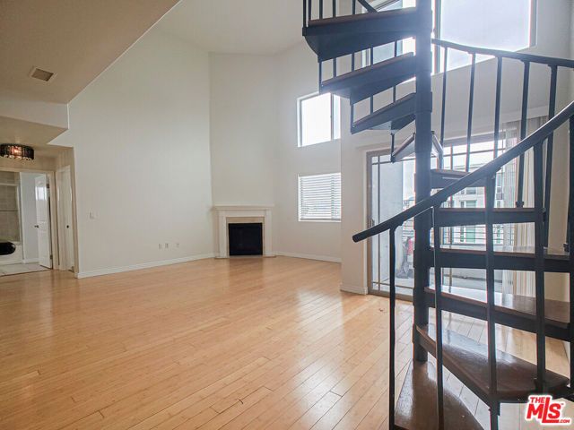1042 S Kingsley Drive PH2, Los Angeles, CA 90006