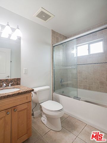1042 S Kingsley Drive PH2, Los Angeles, CA 90006