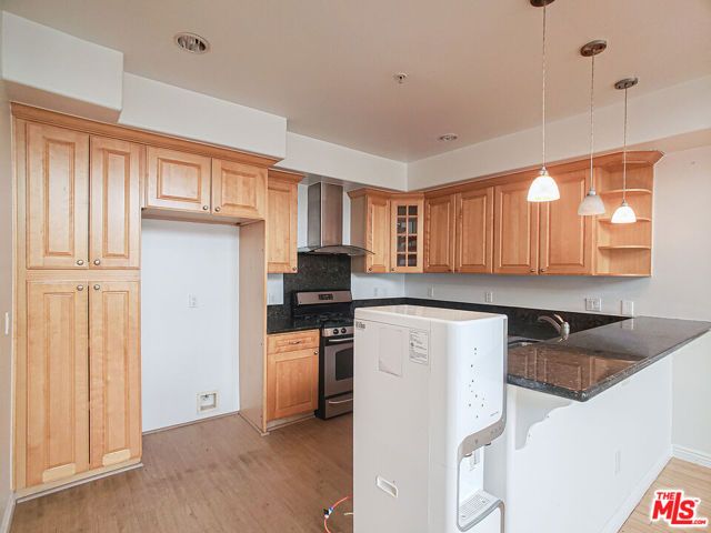 1042 S Kingsley Drive PH2, Los Angeles, CA 90006