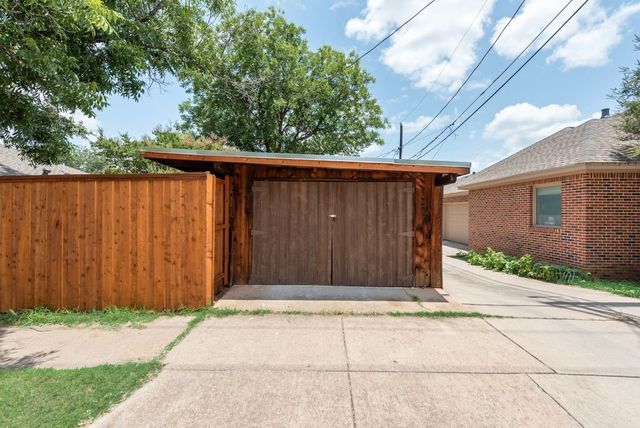 2131 Harrison Avenue, Fort Worth, TX 76110