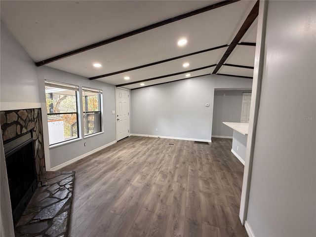 8824 OVERLOOK DR, Wesley Chapel, FL 33545